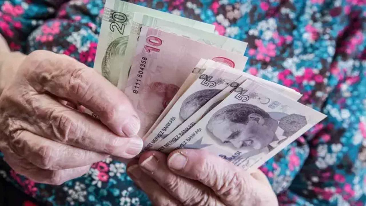 ev kadinlarina emeklilik kapisi acildi duzenleme netlesiyor evde gecen yillar bosa gitmeyecek 1