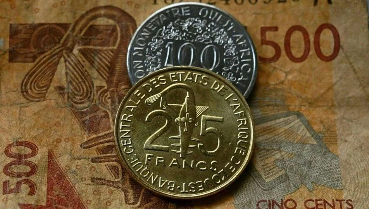 bati afrikanin eurosu yolda eko sahneye cikiyor 1 mSe6Yrvf