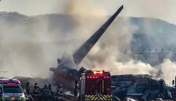 hindistanda ucak kazasi air india dreamliner dustu piyasalar sarsildi AXcEDDwf