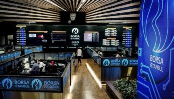 merkez bankasi faizi 300 baz puan indirdi borsa ve dolar ne yapti YLRL2l9u