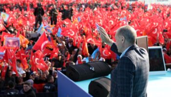 genar anketi halkin yuzde 51i ekonomide gelecekten umutsuz LPjwqRKg