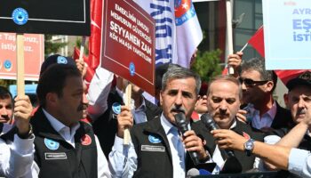 maliye bakanligi onunden simseke cagri UBsBxuSB