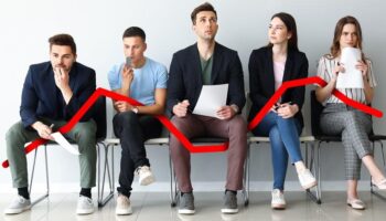 genclerin aylik gecim butcesi 4 bin lira 10 mezundan 8i ailesiyle yasiyor PmrDQTiN