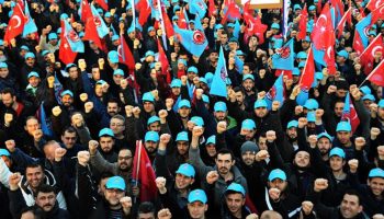 150 bin metal iscisi greve gidiyor c7ZD2Sk2