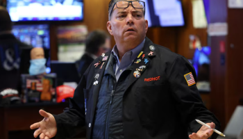 kuresel piyasalarda risk istahi toparlaniyor hisseler yukseldi bitcoin guclendi altin yatay 2nRRgkZA